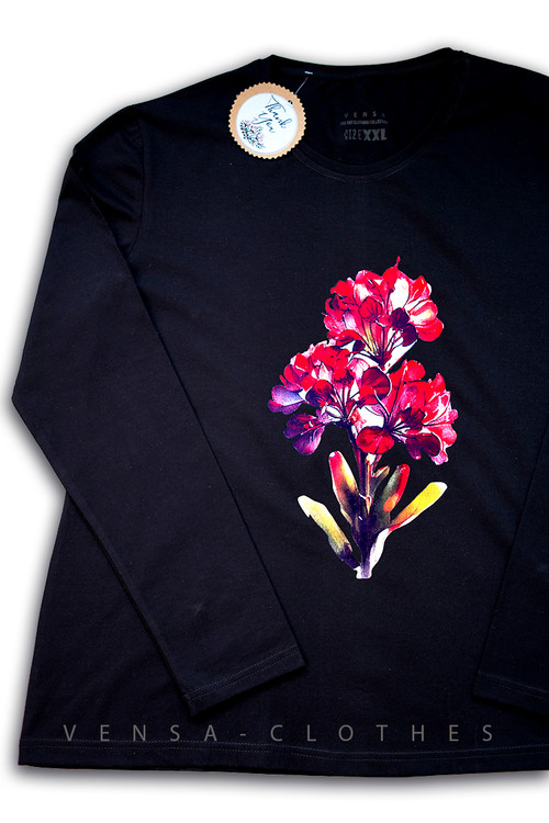 تیشرت آستین بلند مشکی با چاپ دیجیتالی