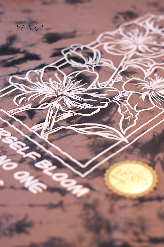 تیشرت اورسایز تک نسخه با چاپ شکوفه