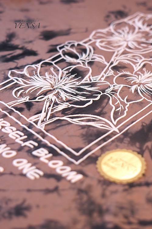 تیشرت اورسایز تک نسخه با چاپ شکوفه