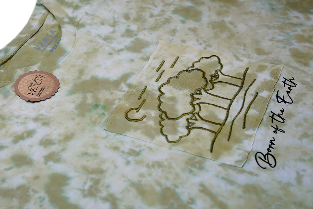 تیشرت نخی دستساز با گلدوزی ابریشم