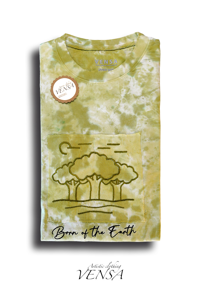 تیشرت نخی دستساز با پنل گلدوزی درخت