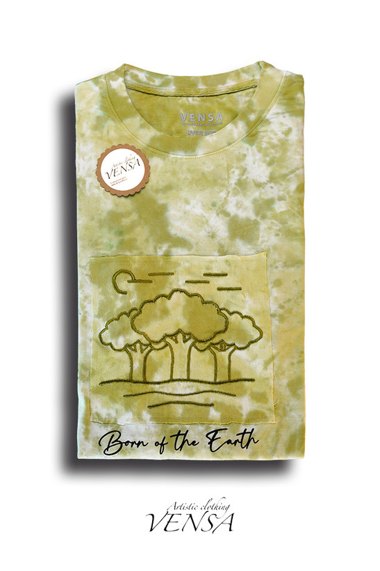 تیشرت نخی دستساز با پنل گلدوزی درخت