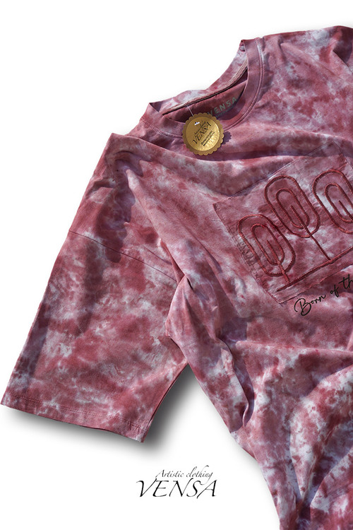 تیشرت تای دای بورگاندی با پنل گلدوزی درخت مینیمال