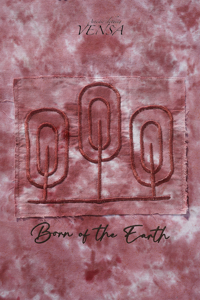 تیشرت تای دای بورگاندی با پنل گلدوزی درخت مینیمال