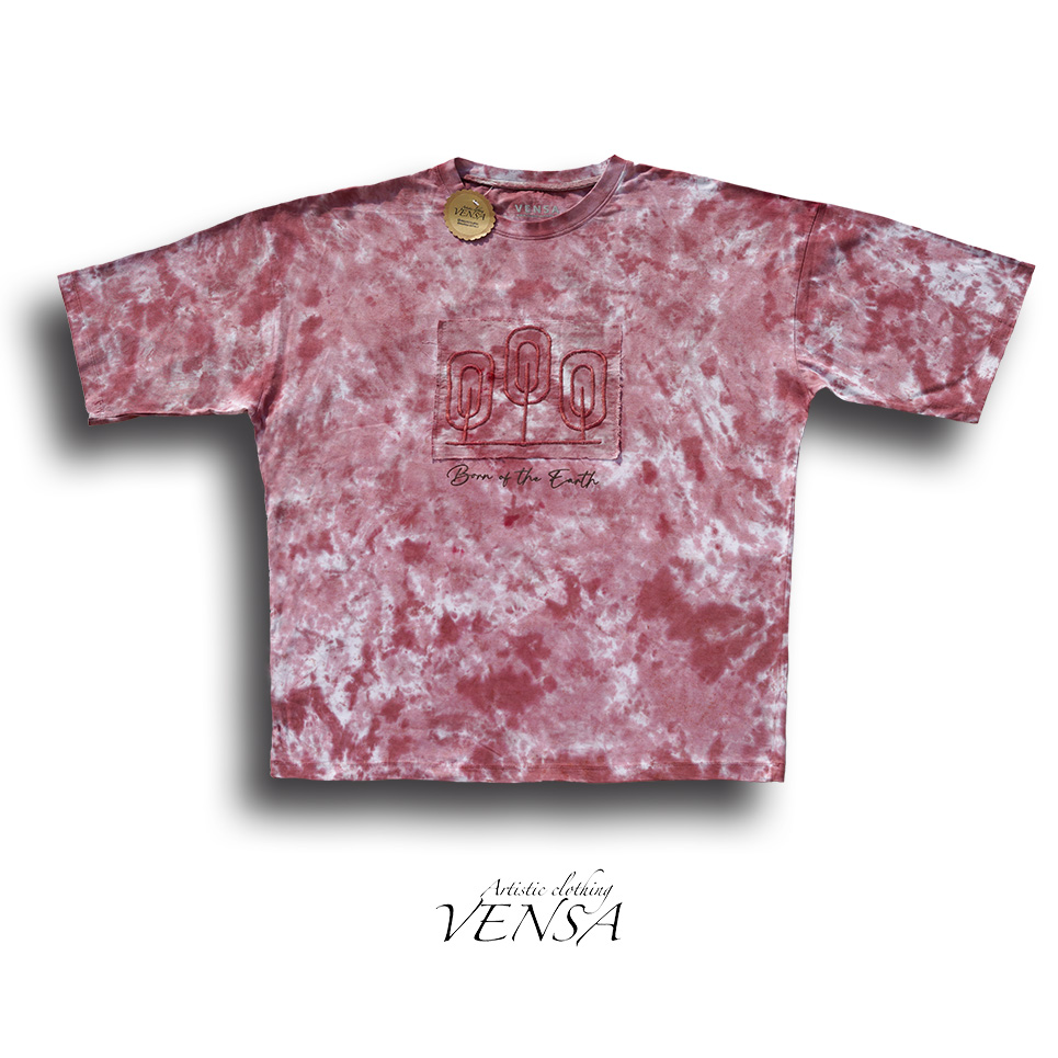 تیشرت تای دای بورگاندی با پنل گلدوزی درخت مینیمال