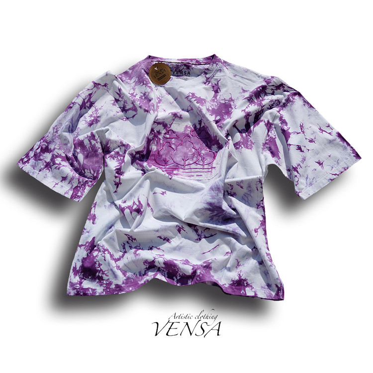 تیشرت تای دای یاسمنی با پنل گلدوزی