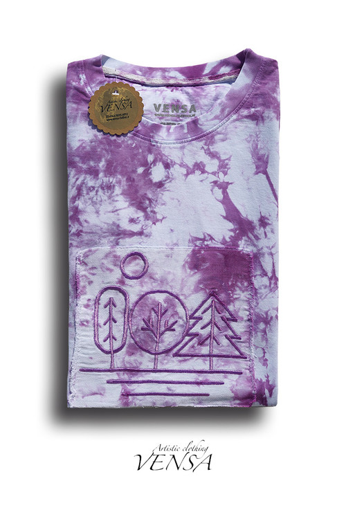 تیشرت اورسایز تای دای با پنل گلدوزی درخت مینیمال